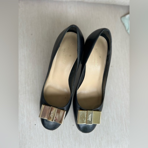 Kate Spade Black Leather Pumps Size 7 - Picture 4 of 10